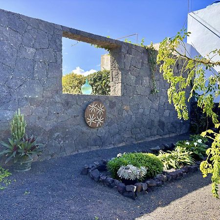 Serenity House Tinajo Exterior photo